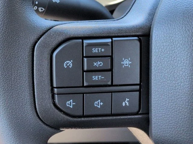 New 2026 Oxford White Ford F-550® XL image 20