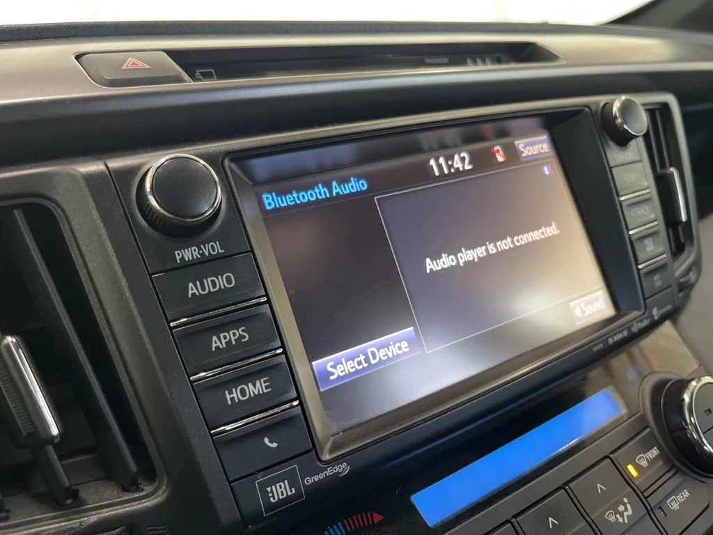 Used 2018 Black Toyota SE image 12