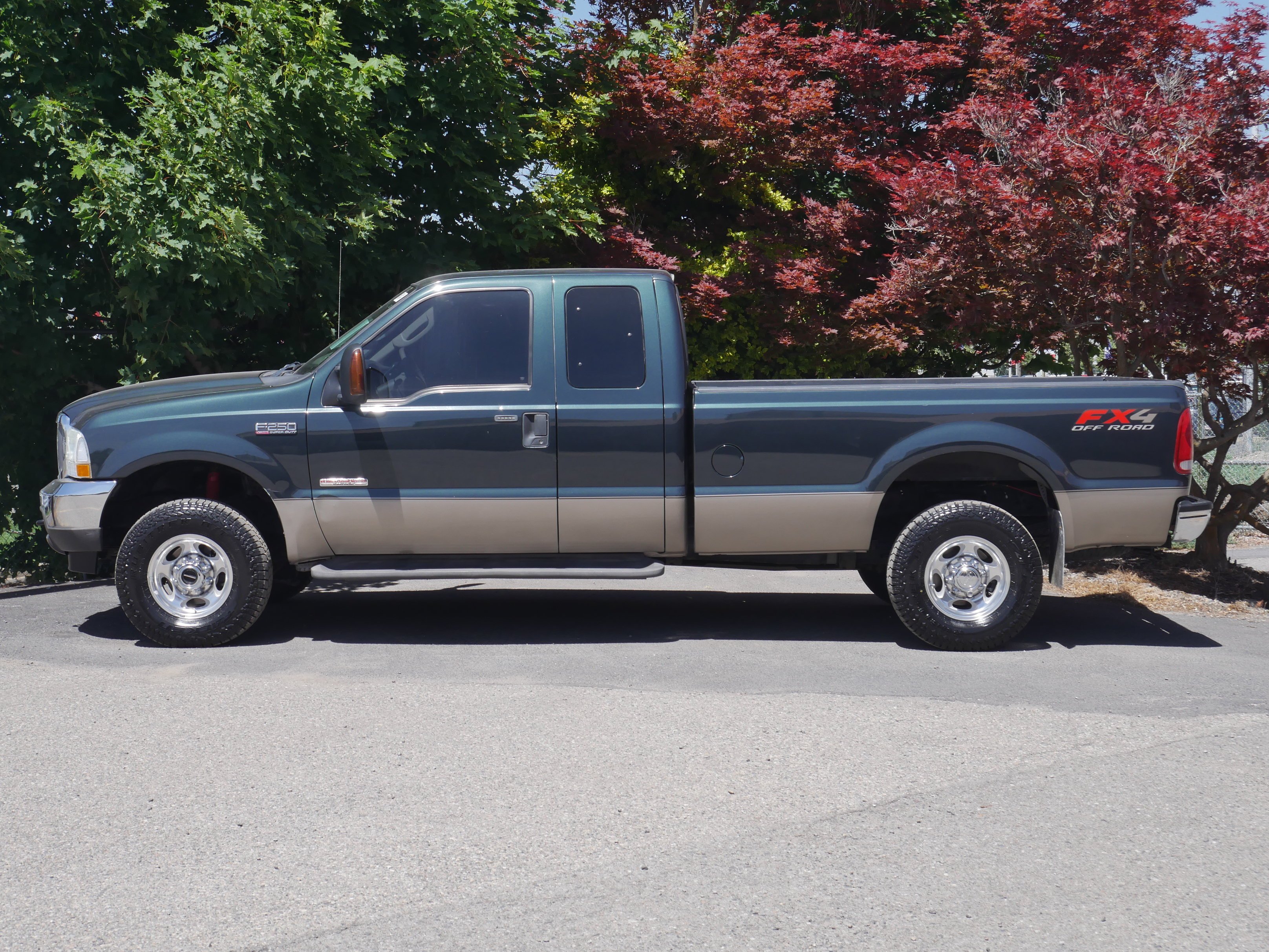 Used 2004 Dark Green Satin Clearcoat Ford Lariat image 16