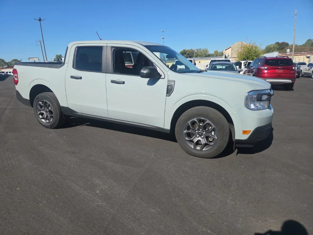 Used 2024 Green Ford XLT image 17
