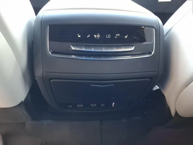 2026 Cadillac Escalade Platinum Luxury - Photo 16