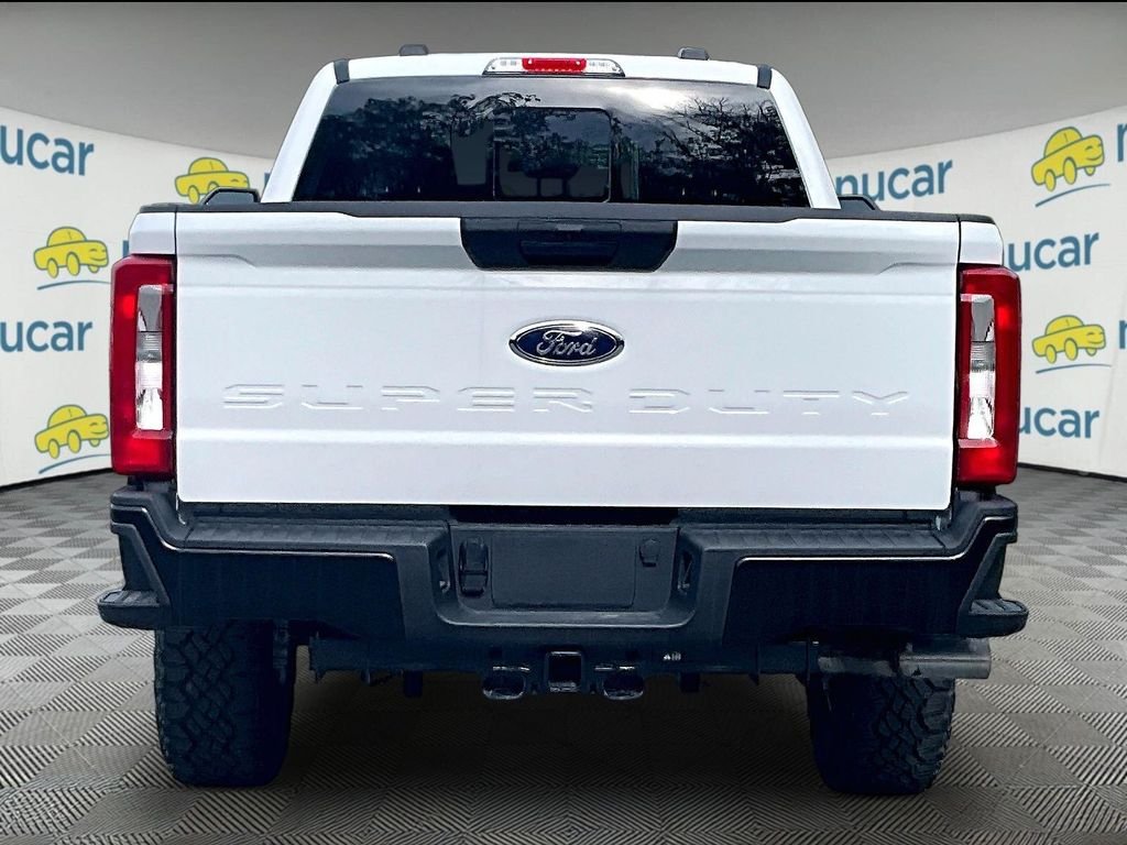 New 2026 Oxford White Ford XL image 5