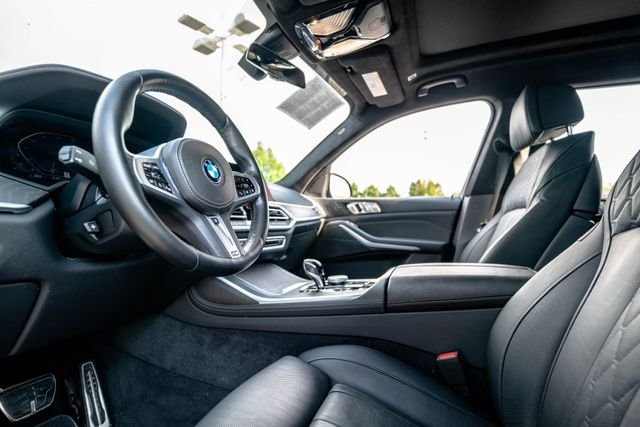 Used 2022 Black Sapphire Metallic BMW xDrive40i image 4