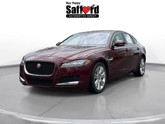 2017 Jaguar XF 35t Premium's photo