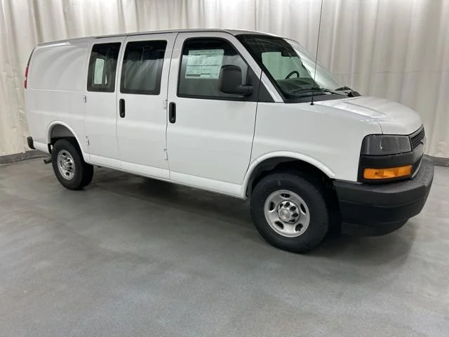 2026 Chevrolet Express Cargo 1WT