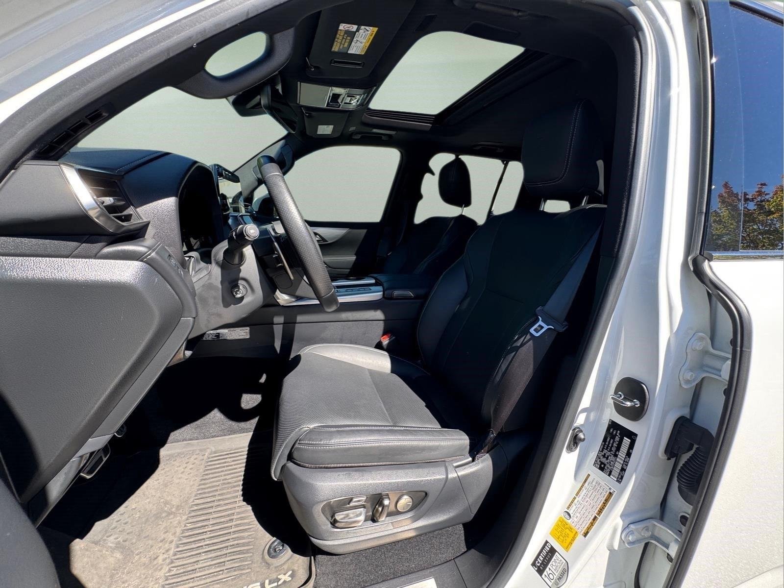 Used 2023 Ultra White Lexus LX 600 F SPORT image 18
