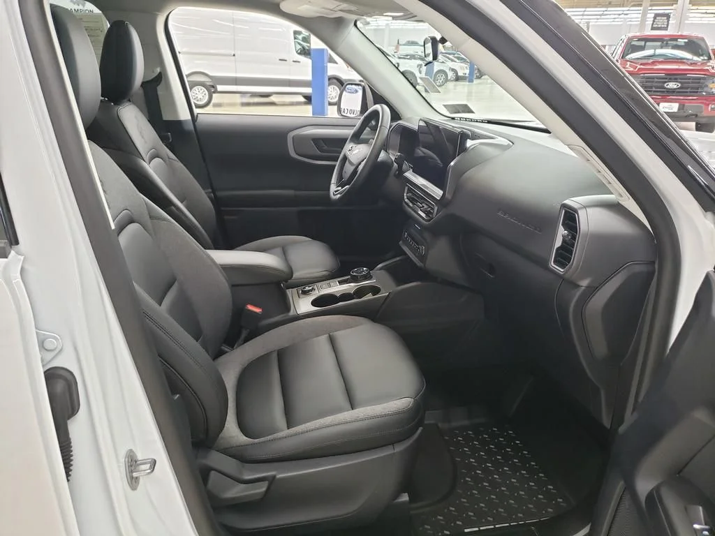 Certified Used 2025 Oxford White Ford Big Bend image 18