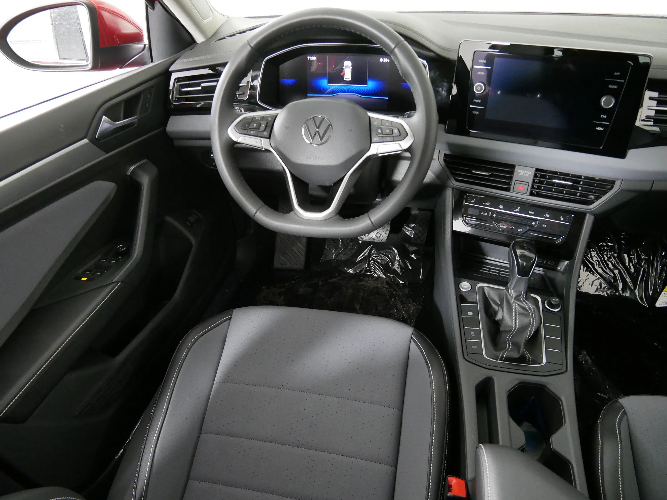 New 2026 KINGS RED MET W Volkswagen SE image 13