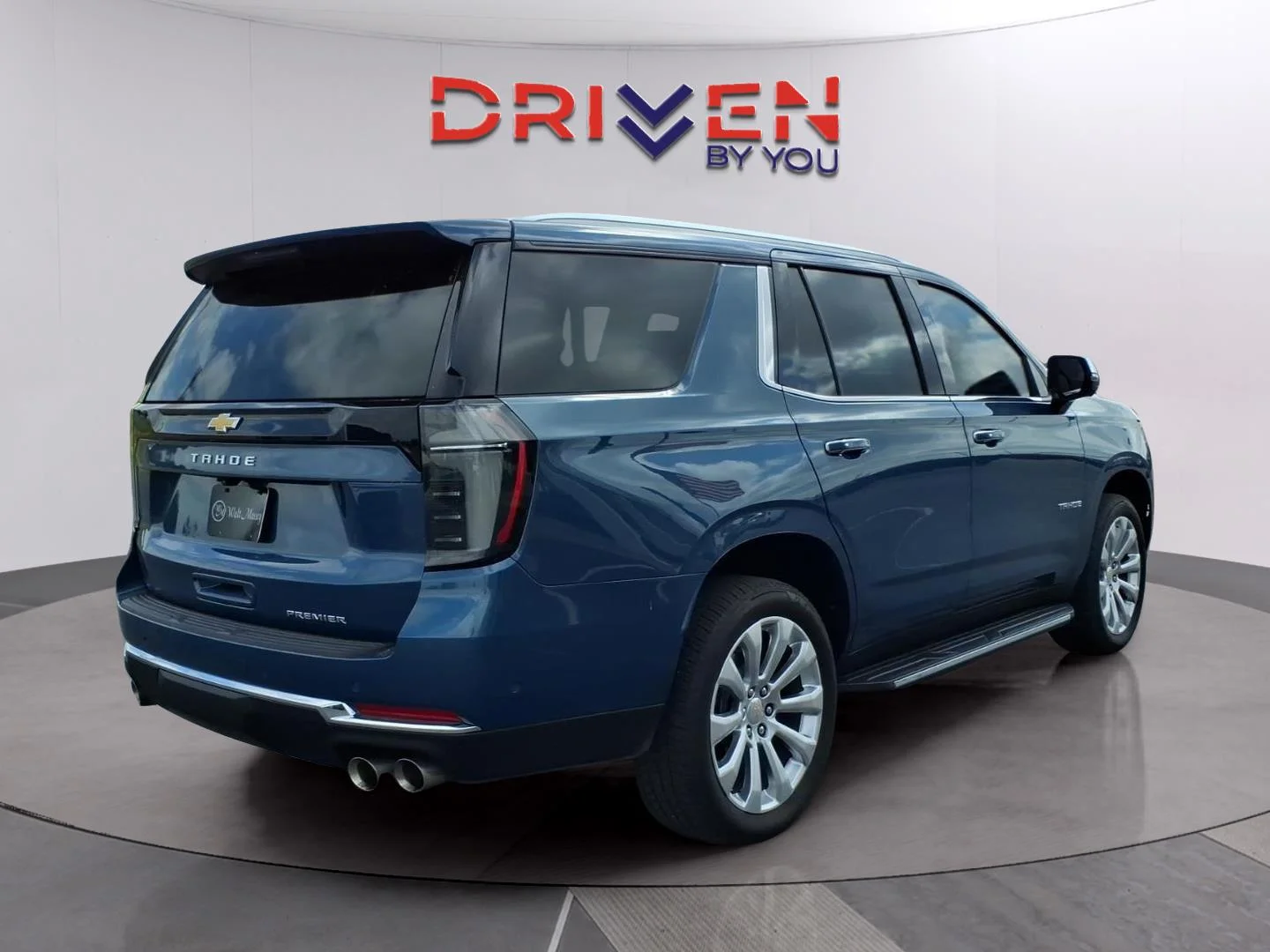 Used 2025 Lakeshore Blue Metallic Chevrolet Premier image 5