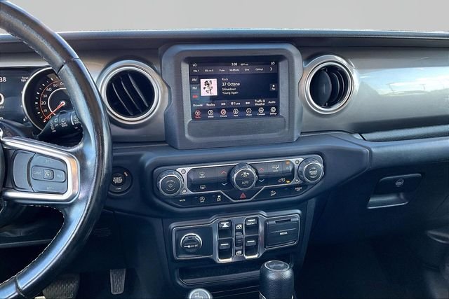 Used 2020 White Jeep Unlimited Sahara image 6