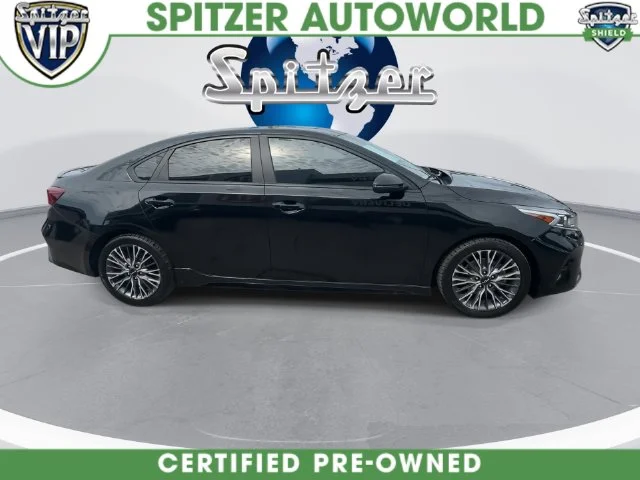Certified Used 2023 Aurora Black Kia GT-Line image 17
