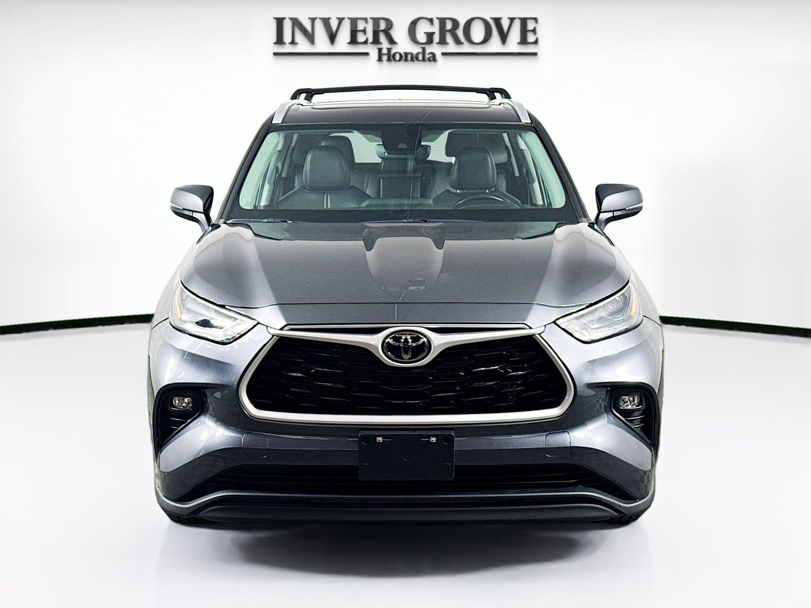 Used 2023 Toyota Highlander XLE with VIN 5TDKDRBH3PS007911 for sale in Inver Grove Heights, Minnesota