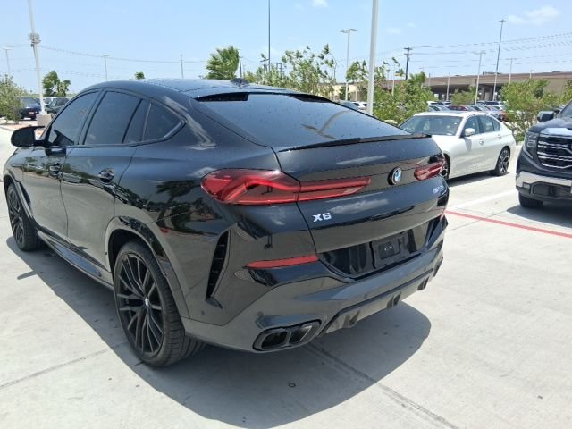 Used 2025 Black BMW M60i image 4