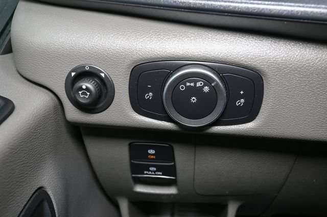 Used 2025  Ford Base image 27
