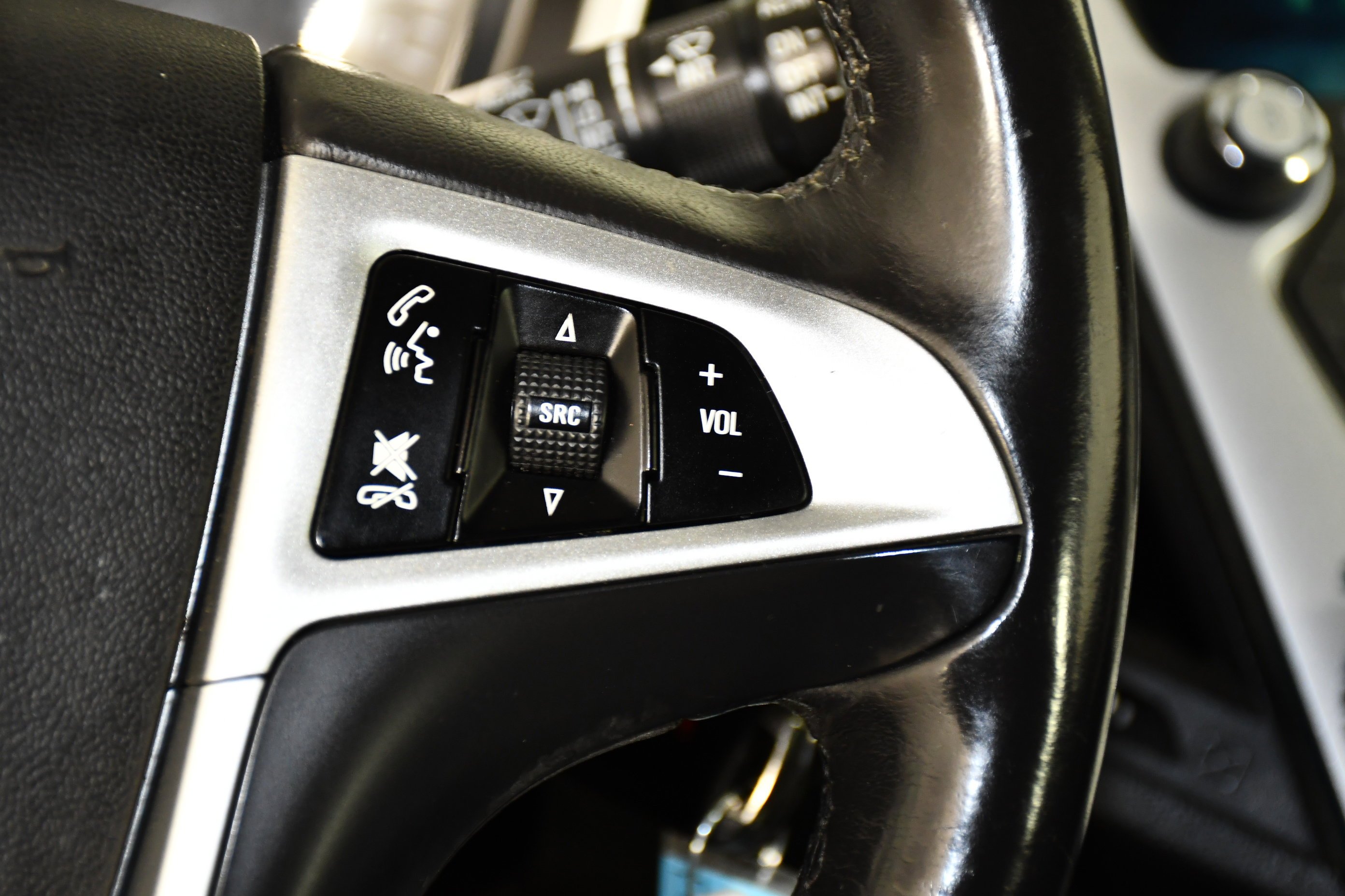 Used 2016 Blue Velvet Metallic Chevrolet LT image 21