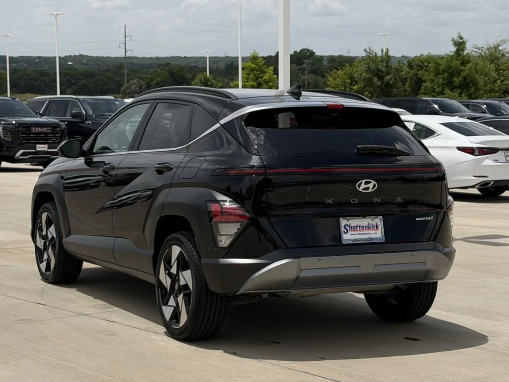 Used 2024 Black Hyundai Limited image 4