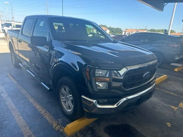 Used 2023 Black Ford XLT image 4