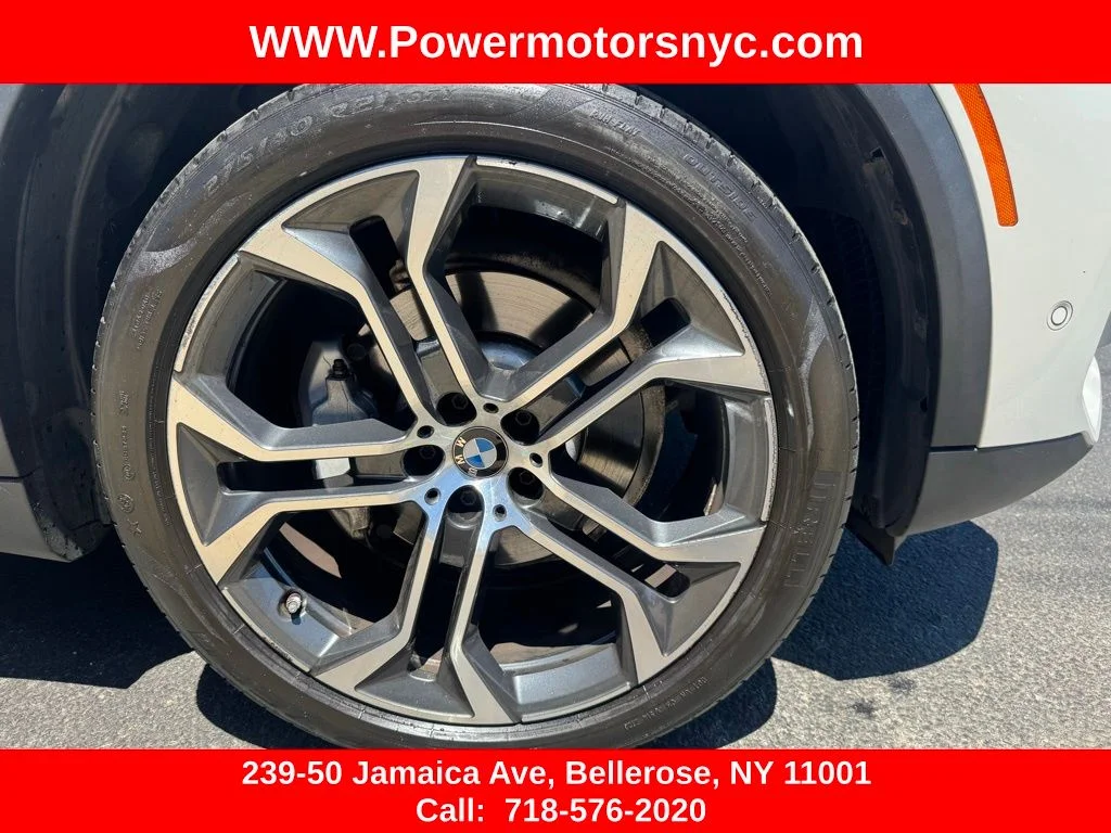 Used 2022 White BMW sDrive40i image 20