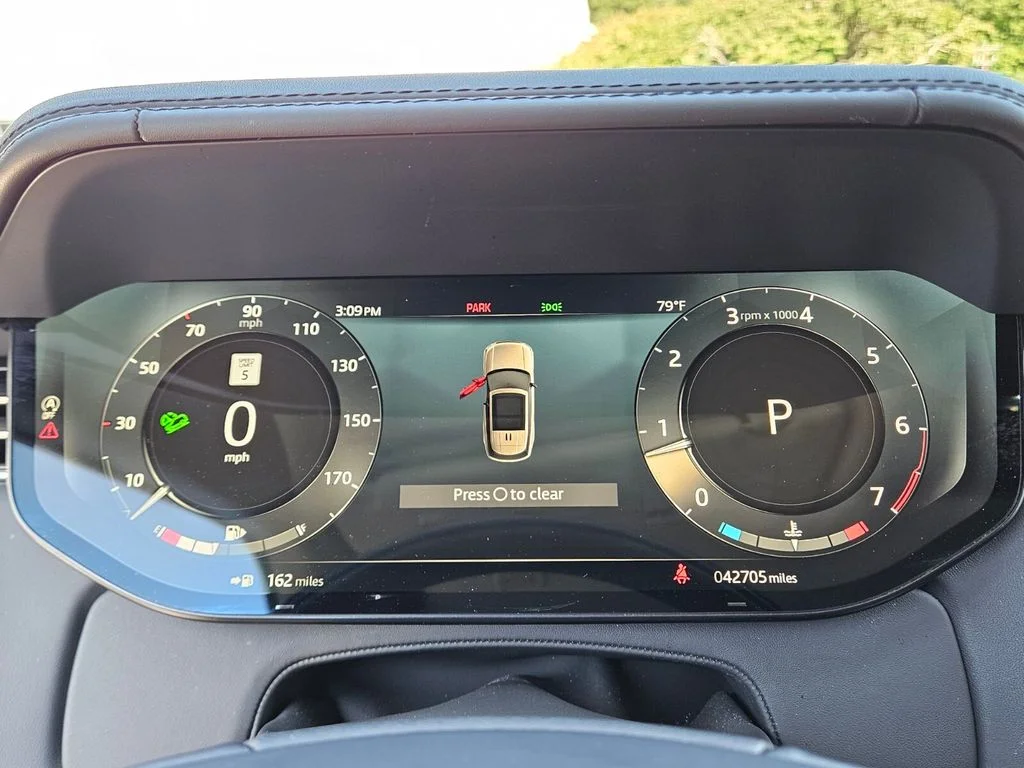 Used 2023 Black Land Rover First Edition image 32