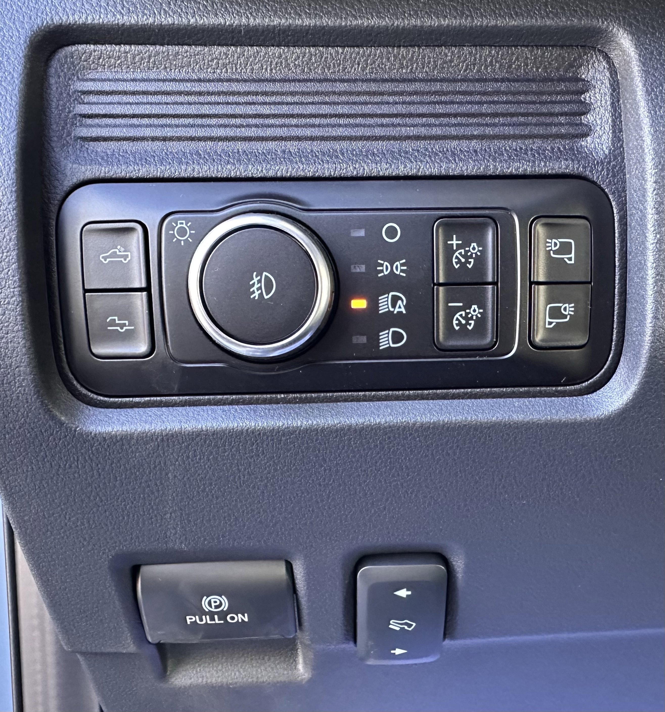 New 2026 Glacier Gray Metallic Tri-Coat Ford F-250® Platinum® image 21