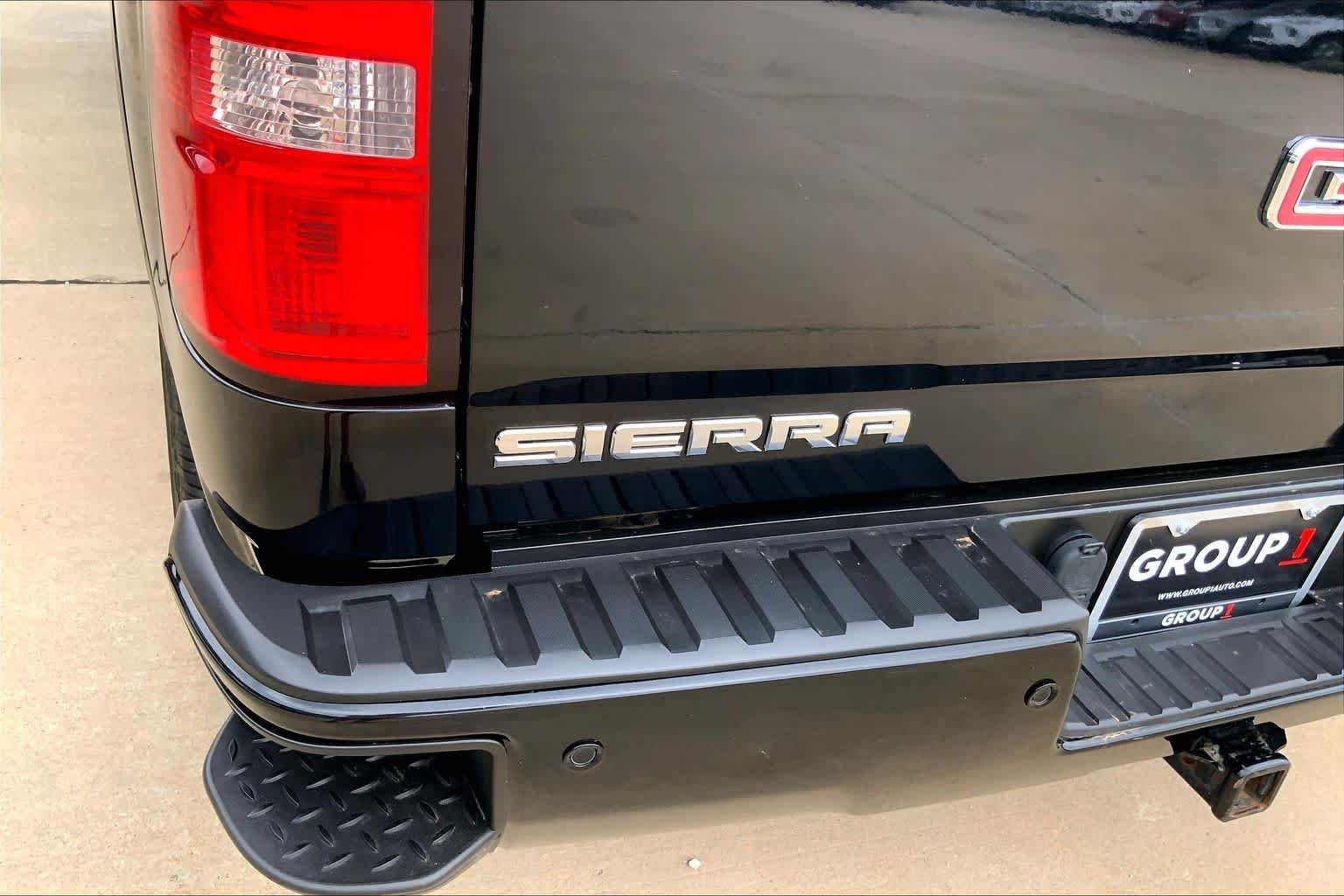 Used 2015 Onyx Black GMC Denali image 30
