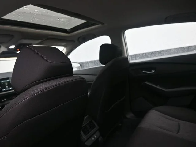 New 2026 Platinum White Pearl Honda SE image 23