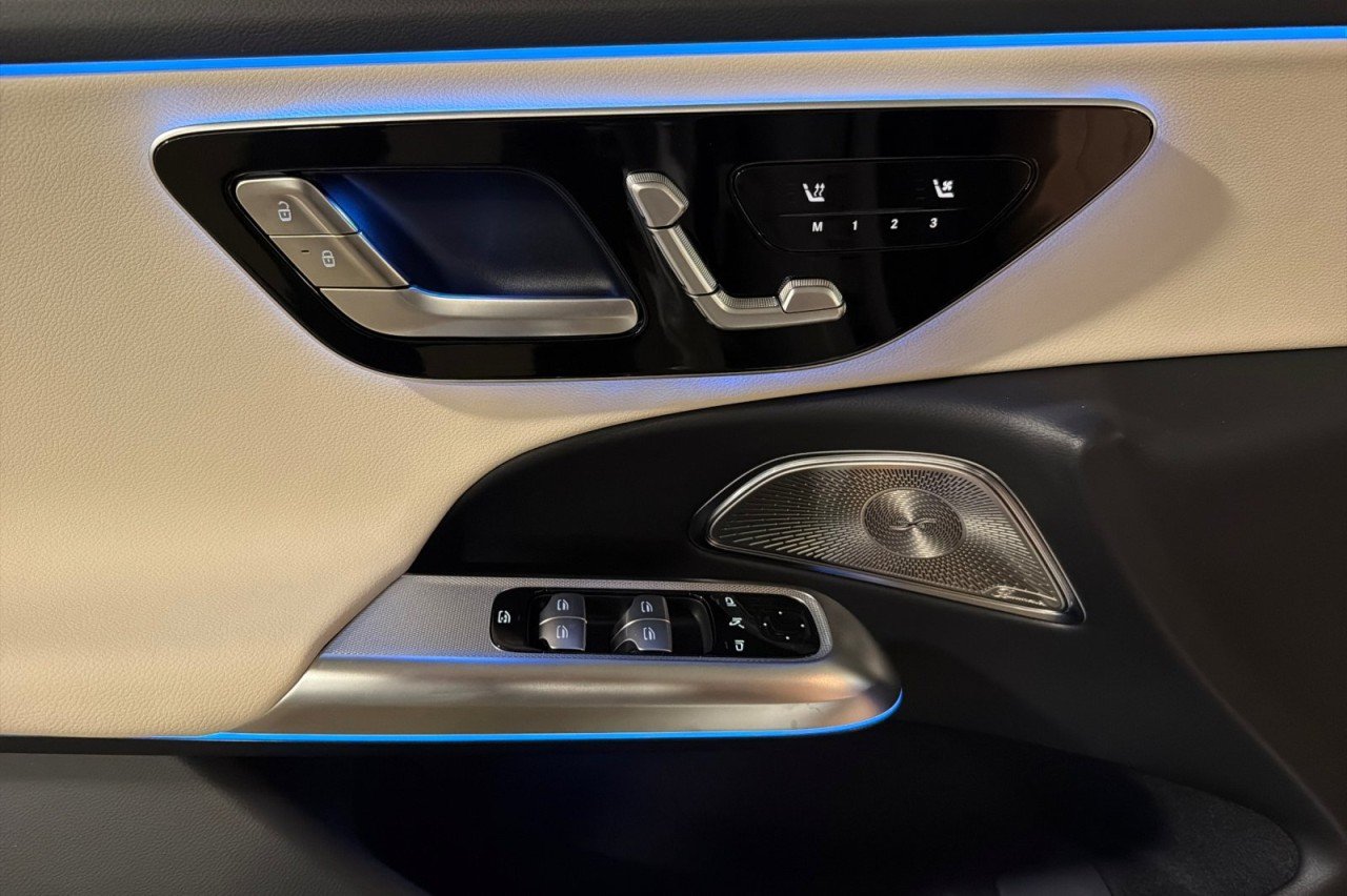 New 2027 Polar White Mercedes-Benz E 350 RWD Sedan image 10