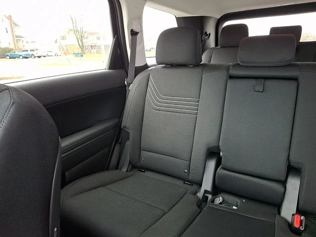 New 2026 Blue Hyundai SE image 12