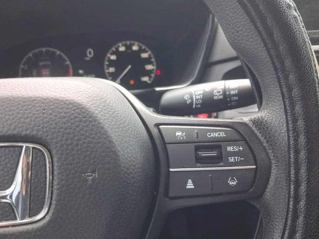 Used 2023  Honda LX image 28