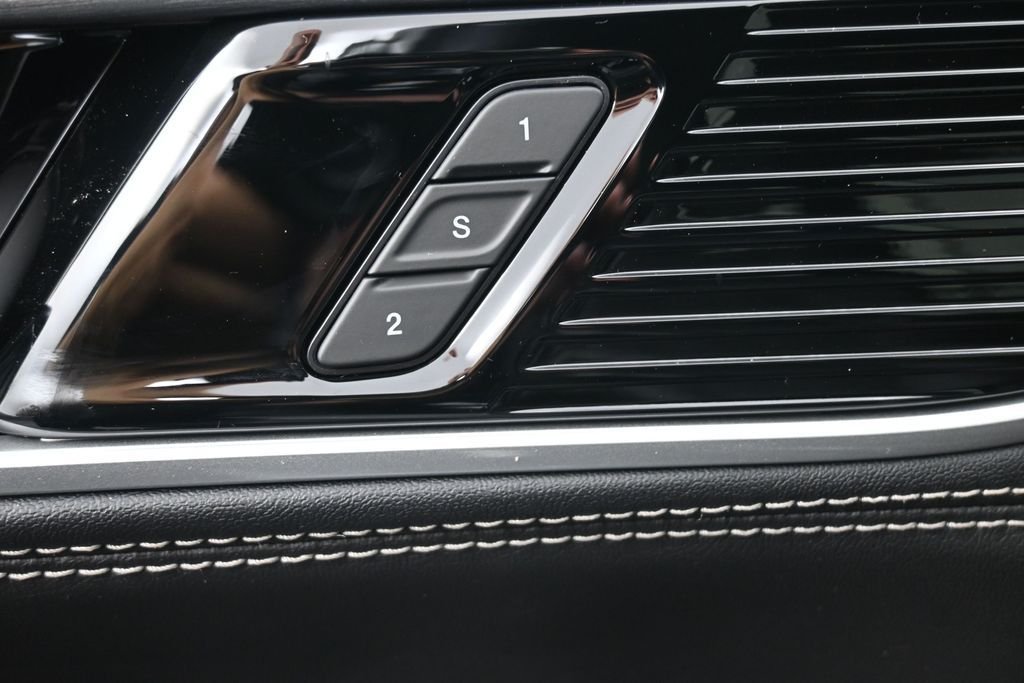 New 2026 Fathom Blue Pearl-Coat Exterior Paint (Late Availability) Jeep Limited Reserve image 21