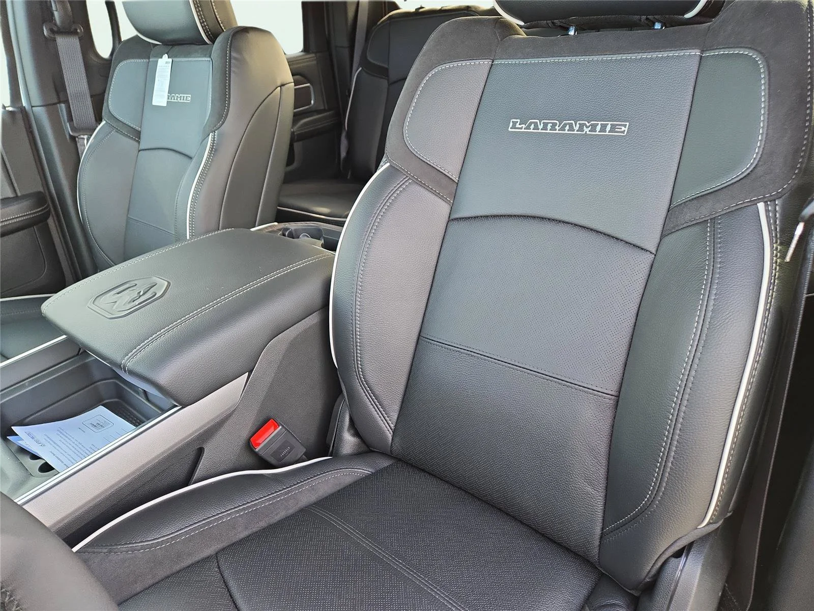 2026 RAM 2500 Laramie - Photo 16