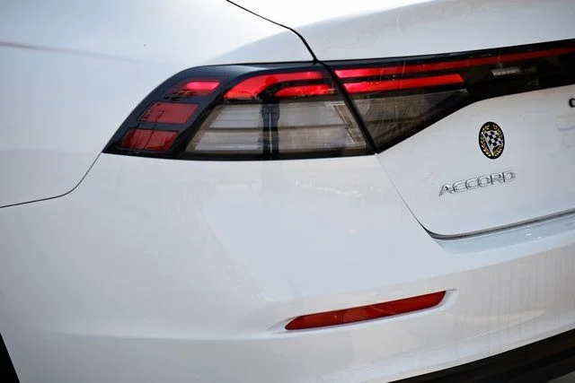 New 2026 Platinum White Pearl Honda SE image 10