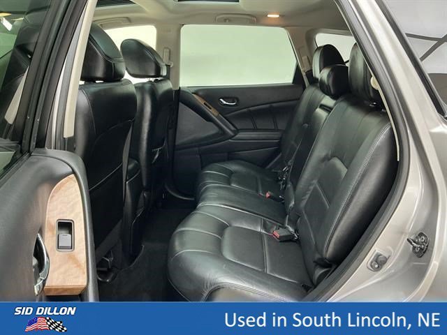 Used 2012 Platinum Graphite Metallic Nissan LE image 17