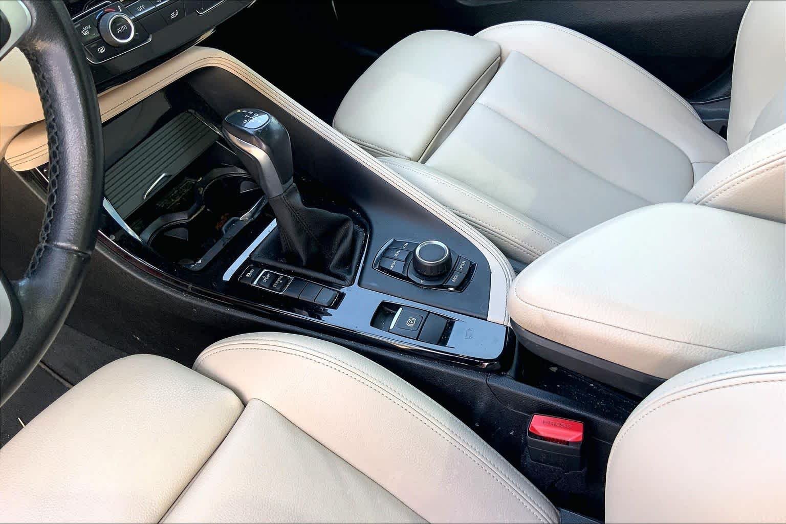 Used 2018 Sunset Orange Metallic BMW sDrive28i image 14