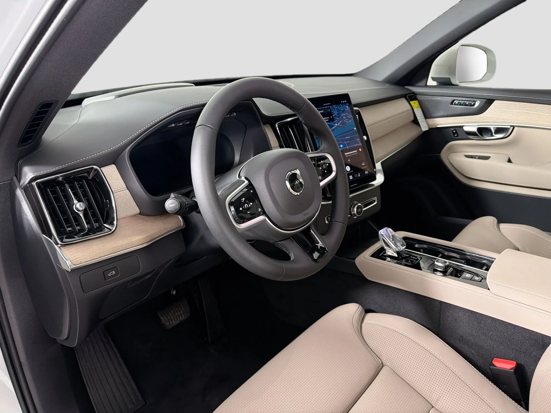 New 2026 Crystal White Volvo Ultra image 9