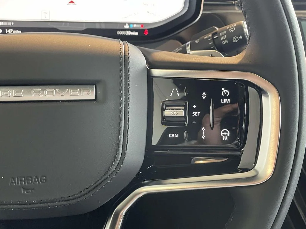 New 2026 Santorini Black Land Rover SE image 36