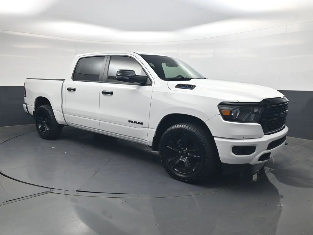 Used 2024 White Ram Big Horn/Lone Star image 2