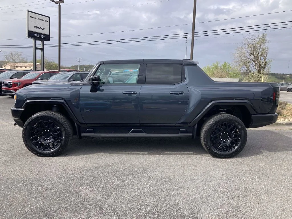 2026 GMC HUMMER EV 2X - Photo 7