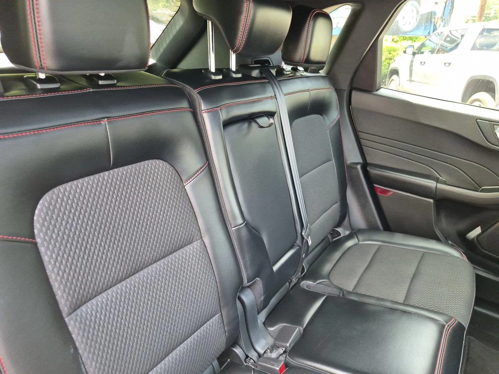 Used 2024 Star White Metallic Tri-Coat Ford ST-Line image 36