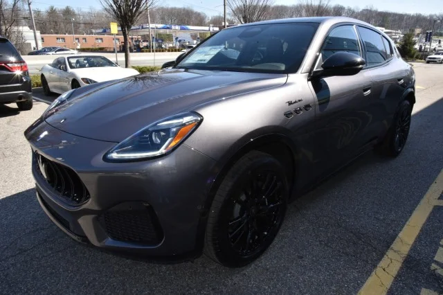 New 2025 Grigio Lava Metallic Maserati Modena image 3
