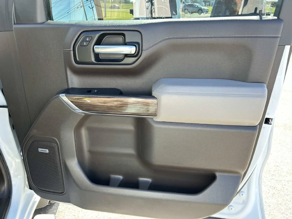 Used 2020 White Chevrolet LT Trail Boss image 28
