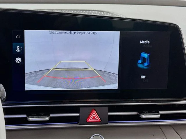 New 2025 Hyundai ELANTRA SEL Convenience
