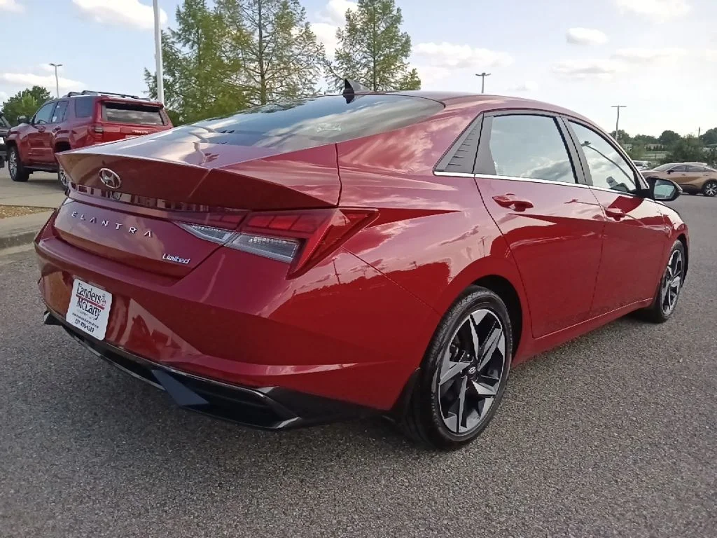 Used 2023 Red Hyundai Limited image 3