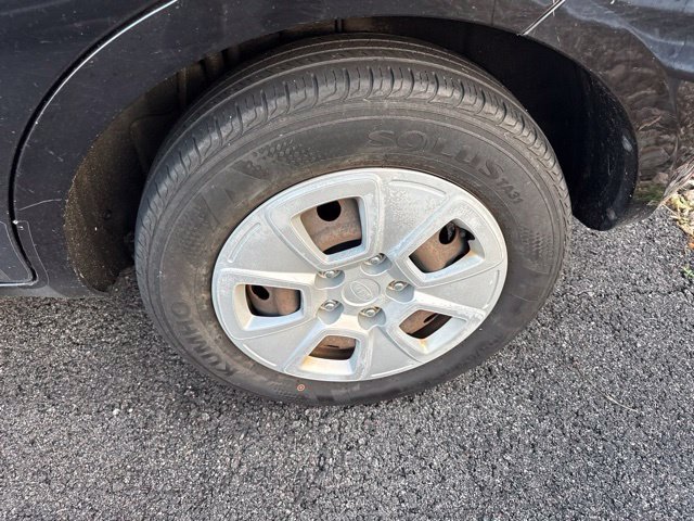 Used 2013 Black Kia Base image 7