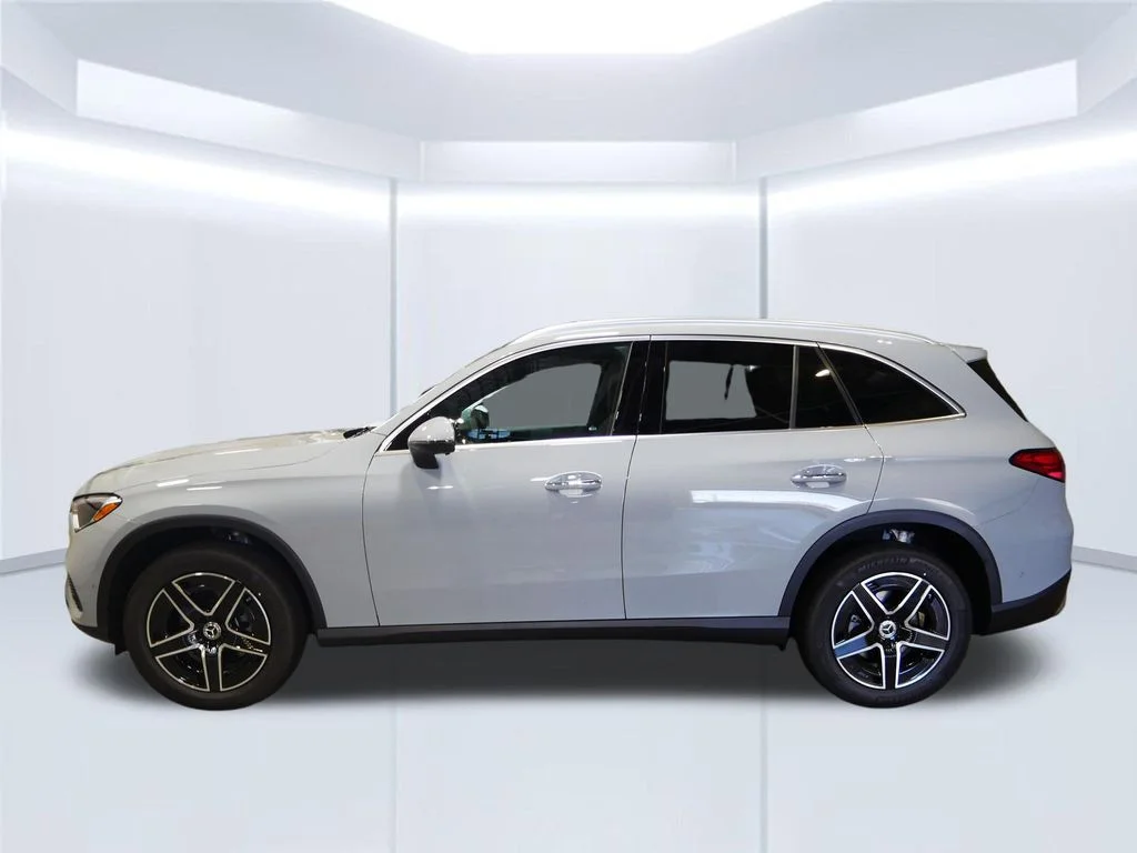 Certified Used 2026 MANUFAKTUR Alpine Grey Mercedes-Benz GLC 300 image 2