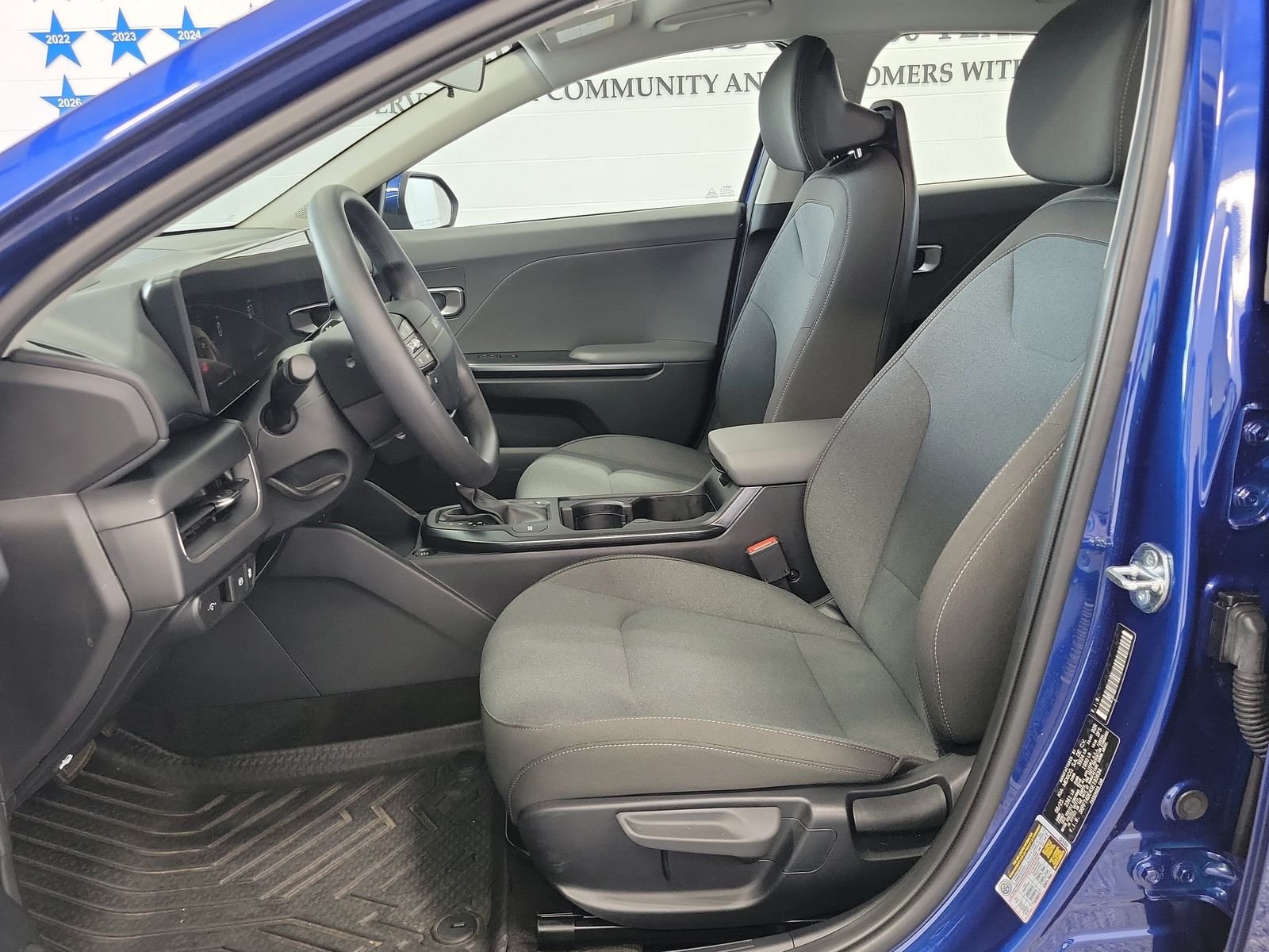 Used 2025 Blue Kia LXS image 7