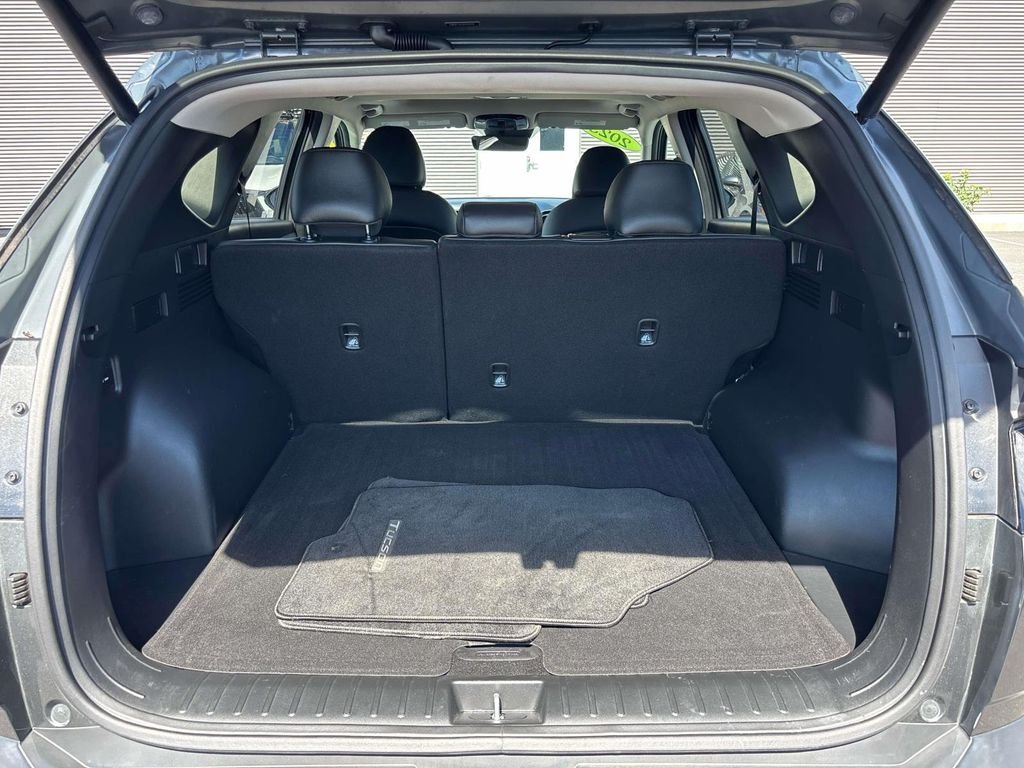 Used 2023 Gray Hyundai SEL image 14