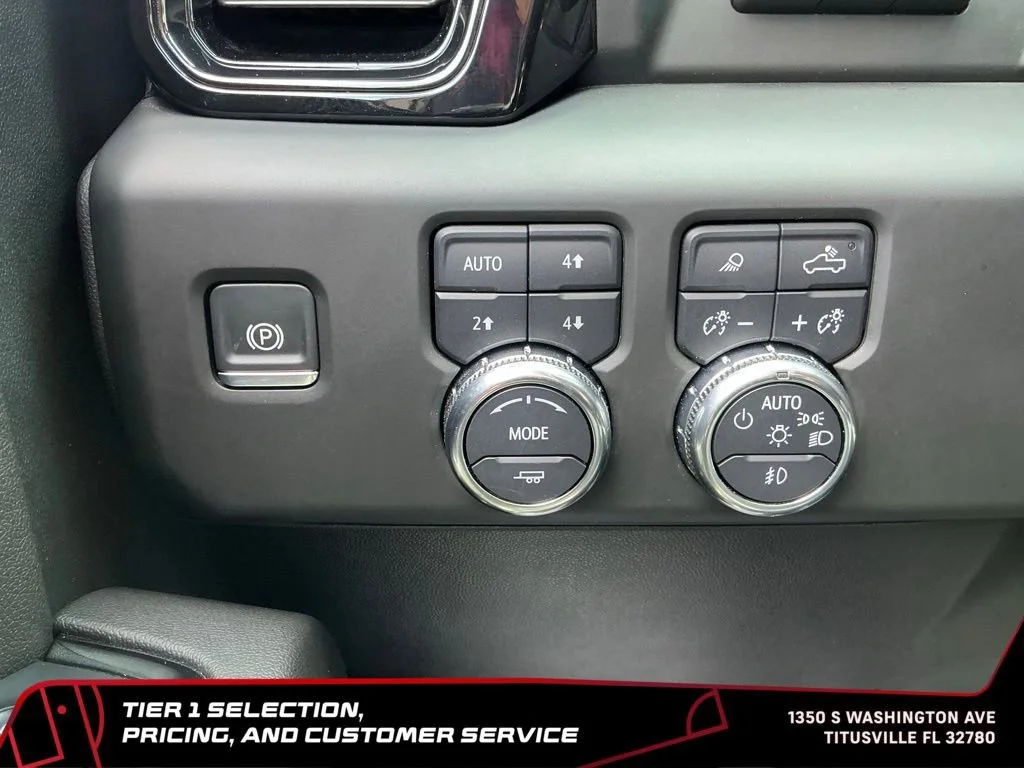Used 2024 Sterling Metallic GMC AT4 image 29