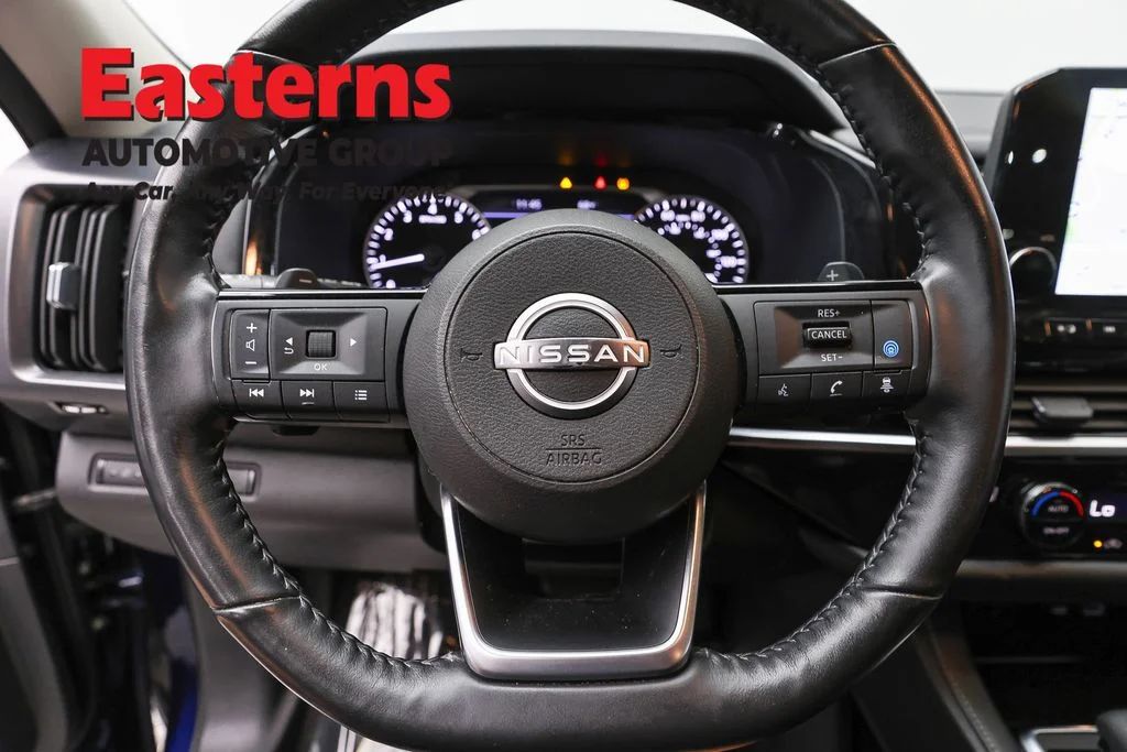 Used 2023 Blue Nissan SL image 10