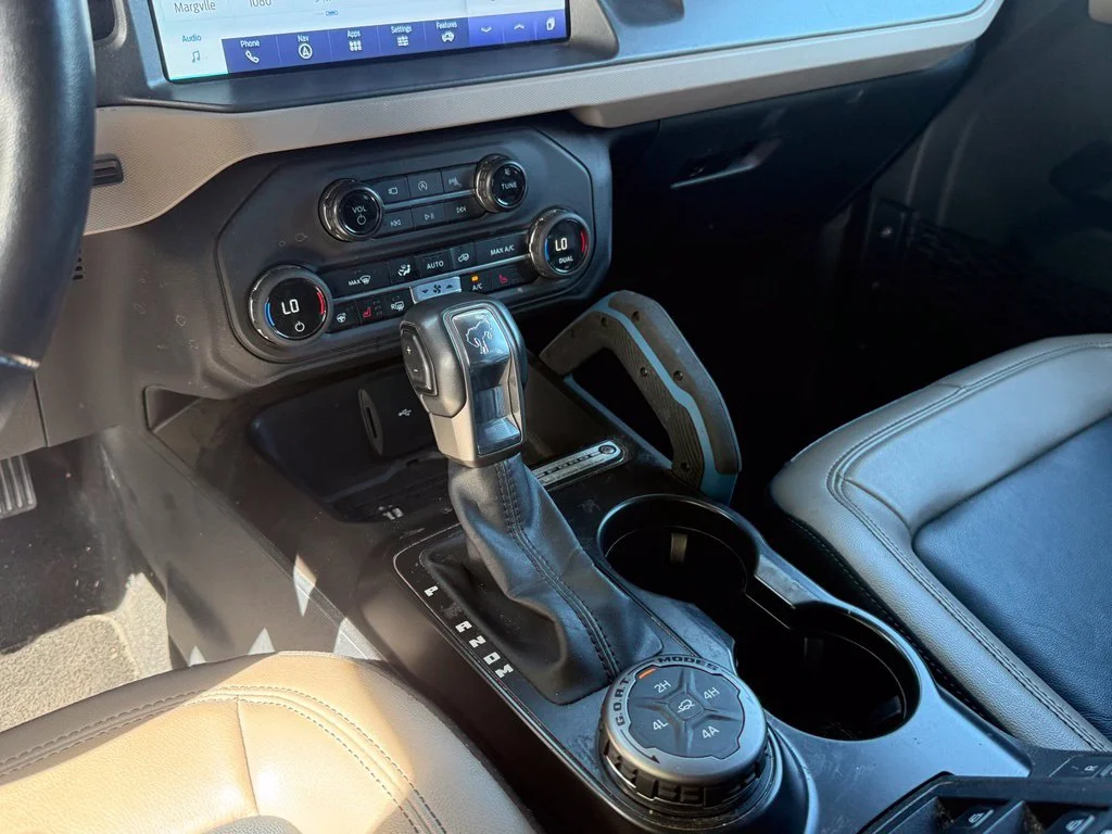 Used 2024 Azure Gray Metallic Ford Wildtrak image 15